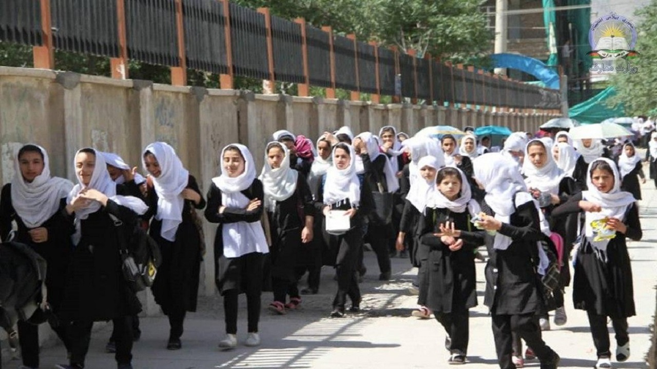 طالبان: برای بازگشایی مکاتب دخترانه در سال آینده تلاش می کنیم