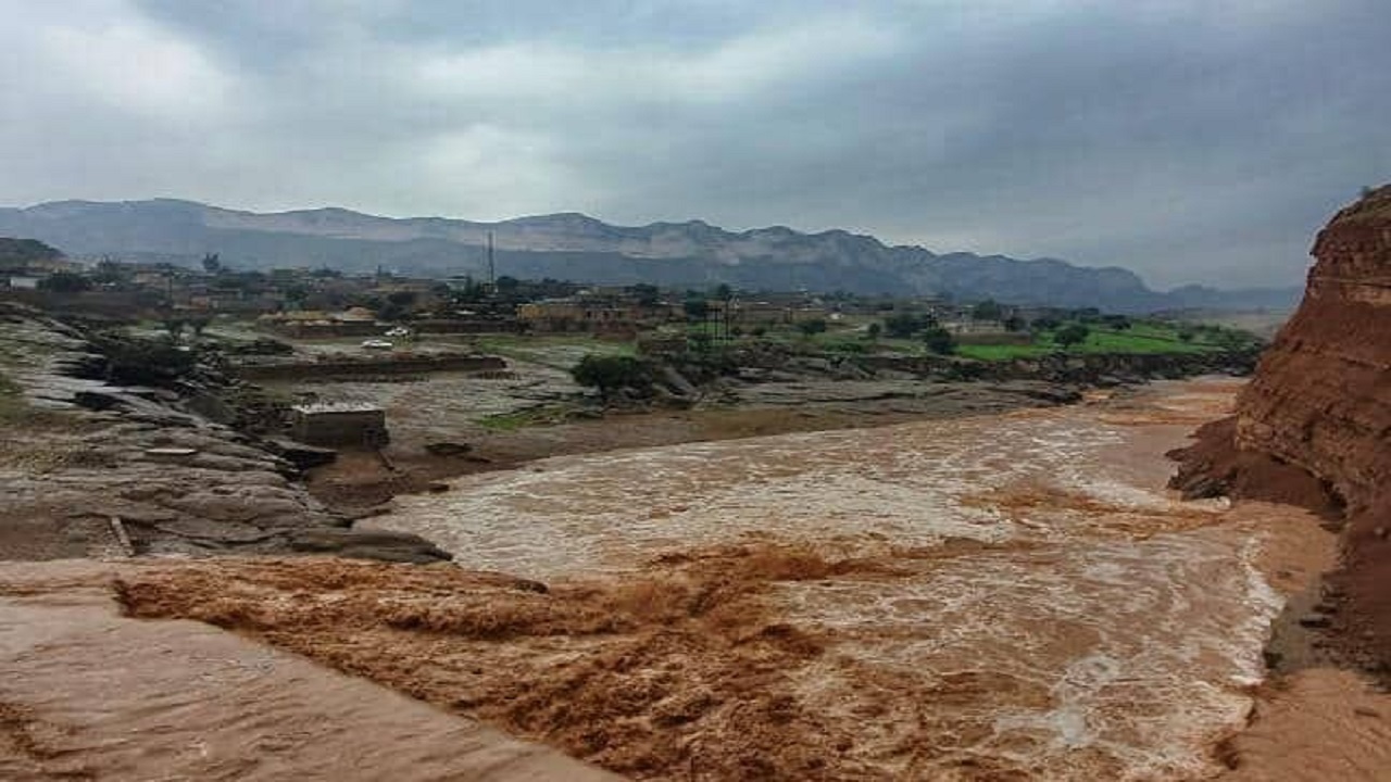مسدود شدن مسیر دسترسی روستاهای شهرستان باخزر+فیلم