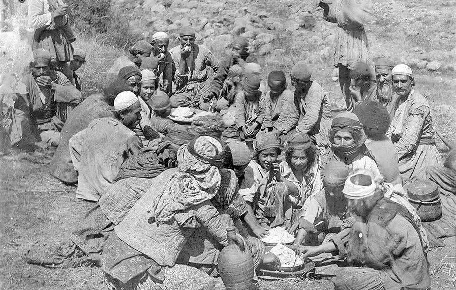 خوراکی&zwnj;هایی که از دوره قاجار، ایرانی شدند/ &laquo;سیب&zwnj;زمینی&raquo; و &laquo;گوجه فرنگی&raquo; از کجا آمدند؟
