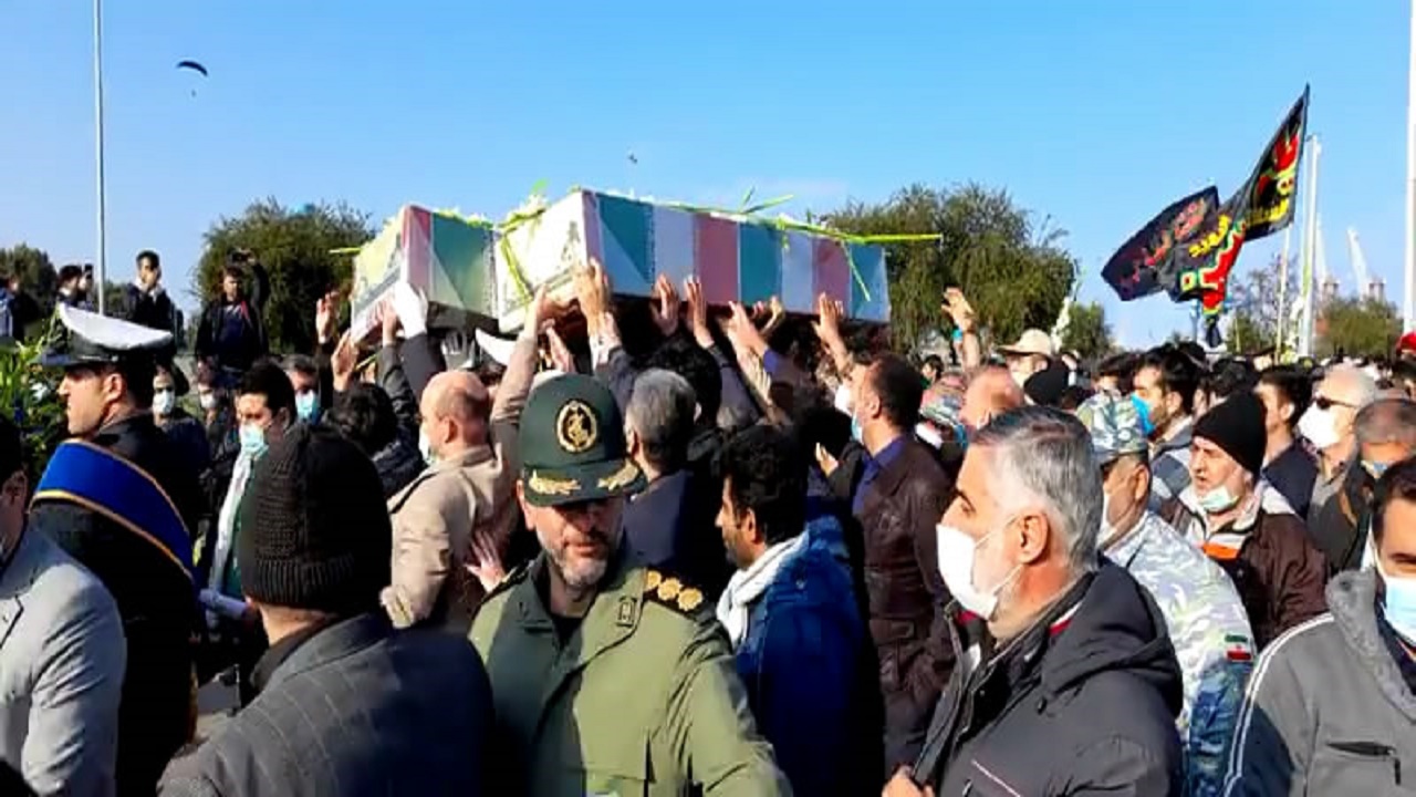 خاکسپاری پیکر ۲ آلاله خوشنام دفاع مقدس در بندر امیراباد
