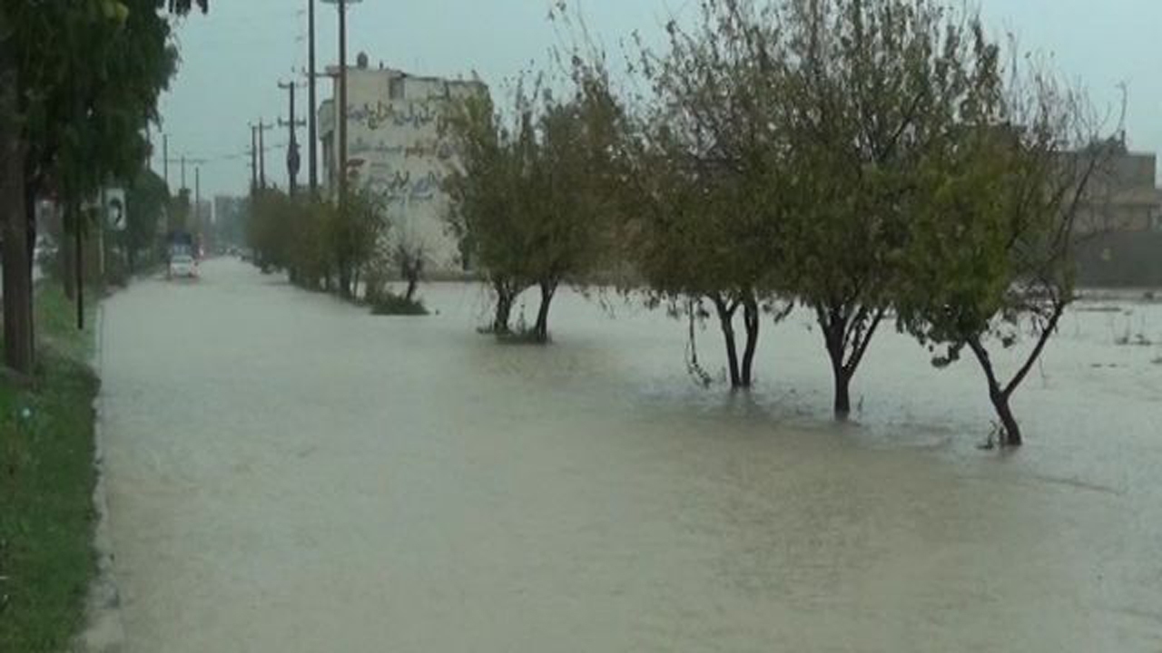 رفع مشکلات ناشی از بارندگی در کازرون