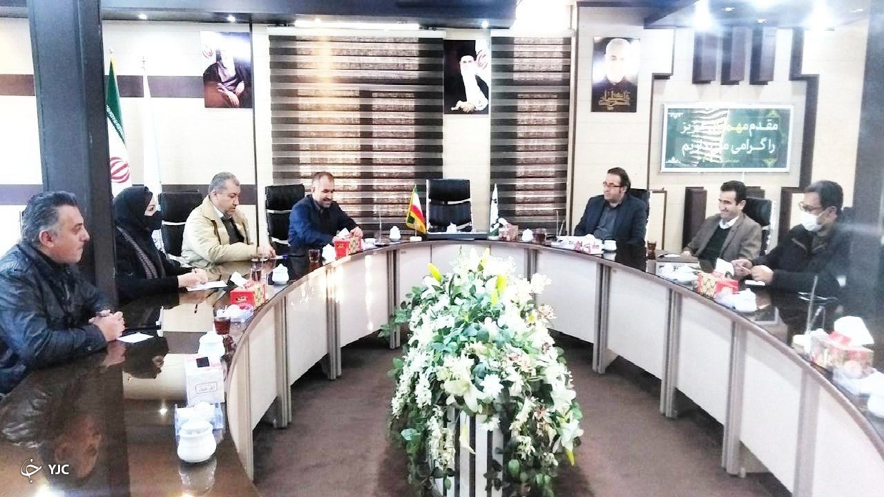 جلسه هم اندیشی روز هوای پاک در مهاباد برگزار شد