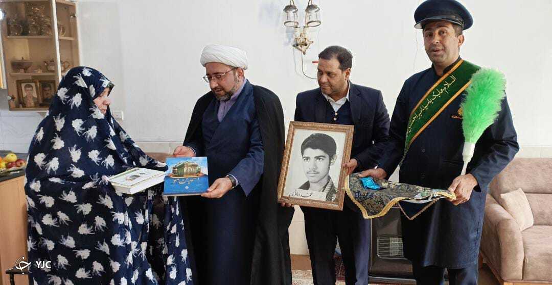 مادر شهید محمد دعایی تکریم شد
