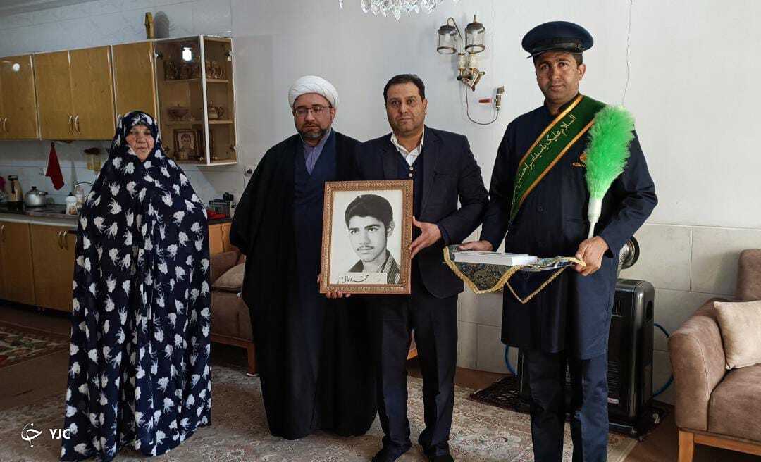 مادر شهید محمد دعایی تکریم شد