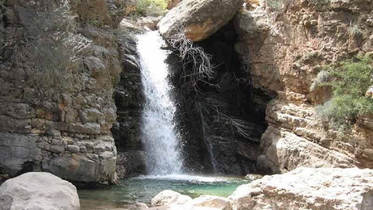 خودنمایی بزرگترین آبشار خاورمیانه با بارندگی‌های اخیر + فیلم