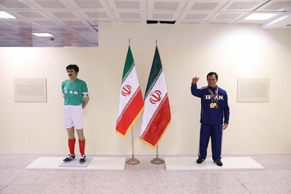 خطر بیخ گوش هنر/ الگوبرداری موزه ملی دفاع مقدس از مجسمه&zwnj;های والت دیزنی