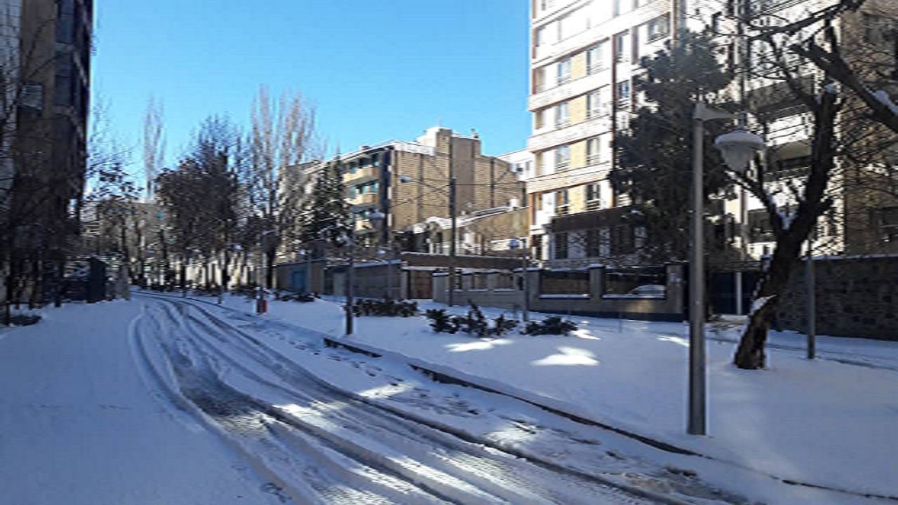 بارش نخستین برف در همدان