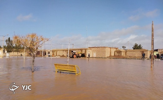 سه قلعه در محاصره سیلاب