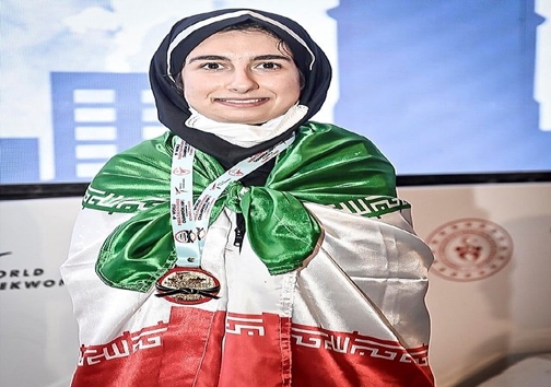 مهتاب، قهرمان بی&zwnj;دست پاراتکواندوی جهان
