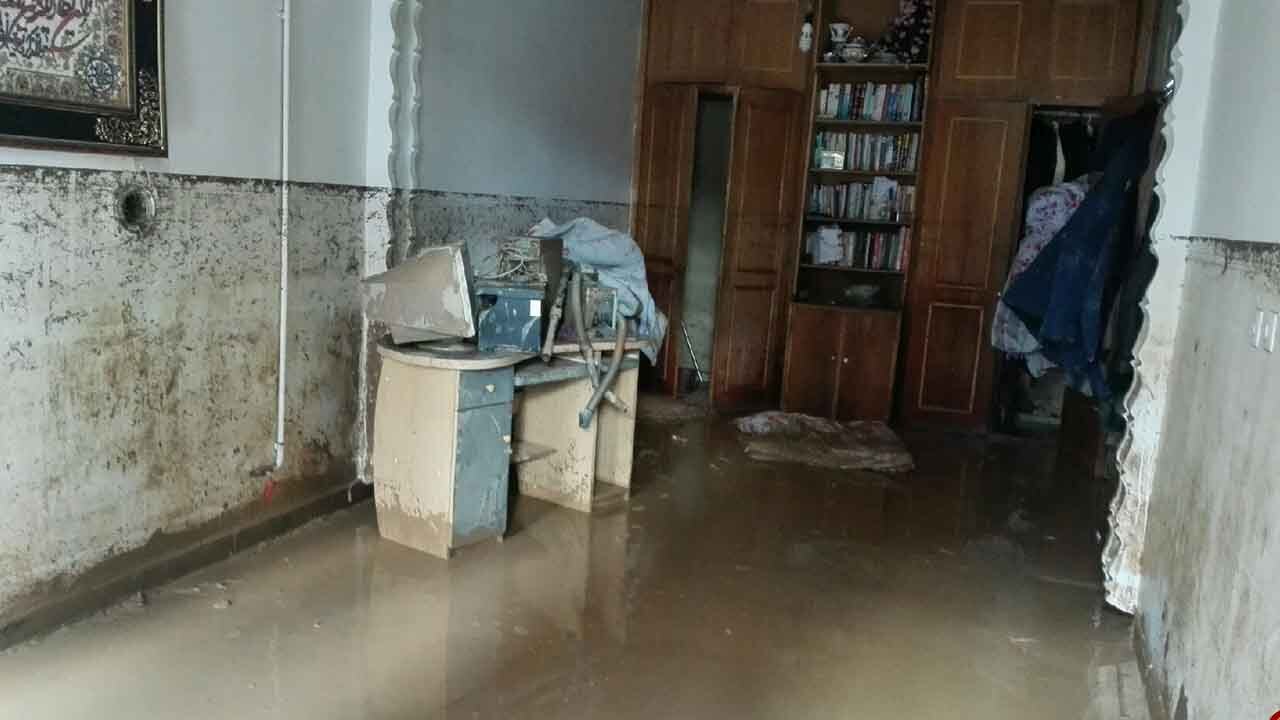 آبگرفتگی ۸۵ منزل مسکونی در سیریک