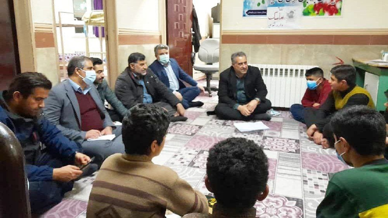 نشستی گرم در روز‌های سرد زمستان
