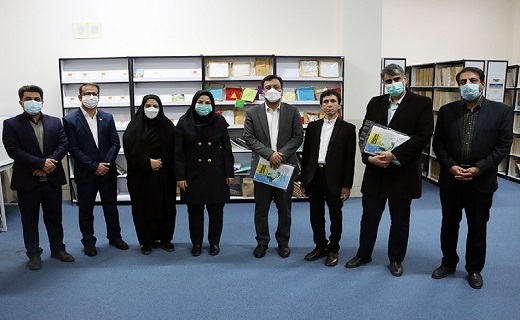 تأمین بخشی از کاغذ بریل مورد نیاز کتابخانه مرکزی یزد تأمین بخشی از کاغذ بریل مورد نیاز کتابخانه مرکزی یزد