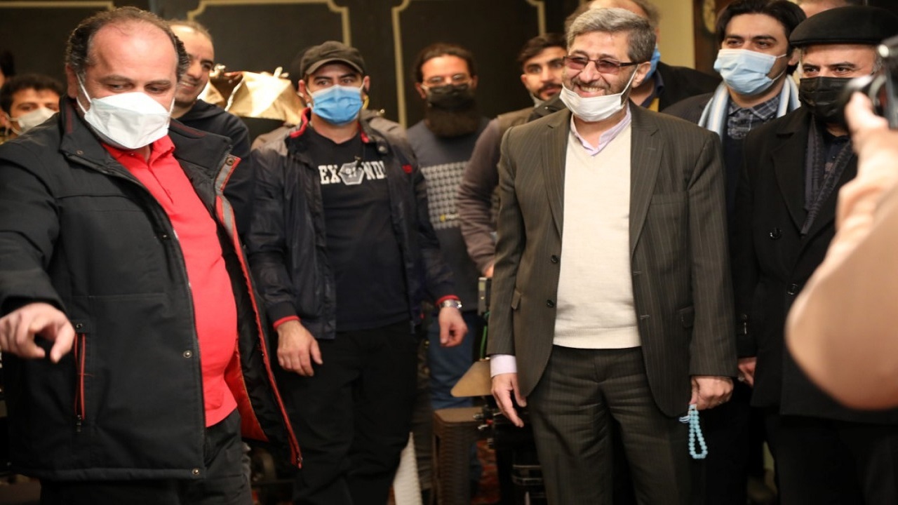 بازدید معاون سیما از پشت صحنه سریال نوروزی شبکه دو