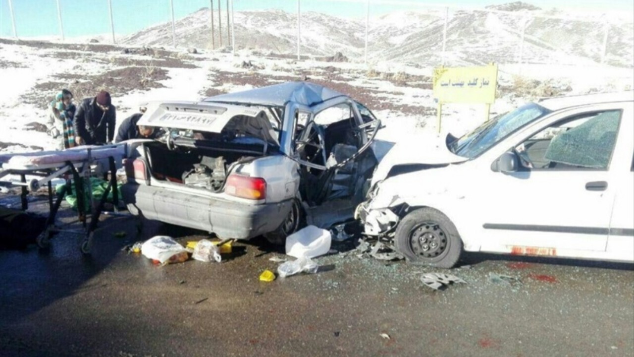 یخبندان تصادفات را در محور نقده_ مهاباد افزایش داد