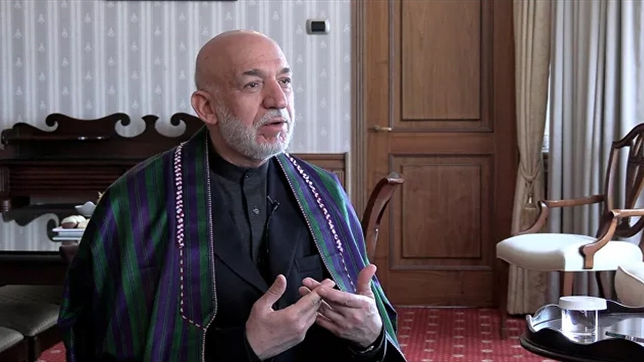 کرزی خواستار همکاری جامعه جهانی با طالبان شد