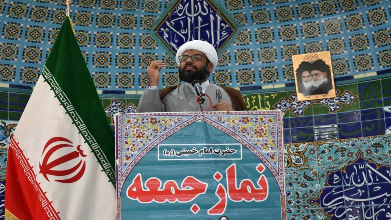امام جمعه ریگان از دوبانده نشدن جاده ریگان -نرماشیر به سبب مرگ ومیر بالا انتقاد کرد