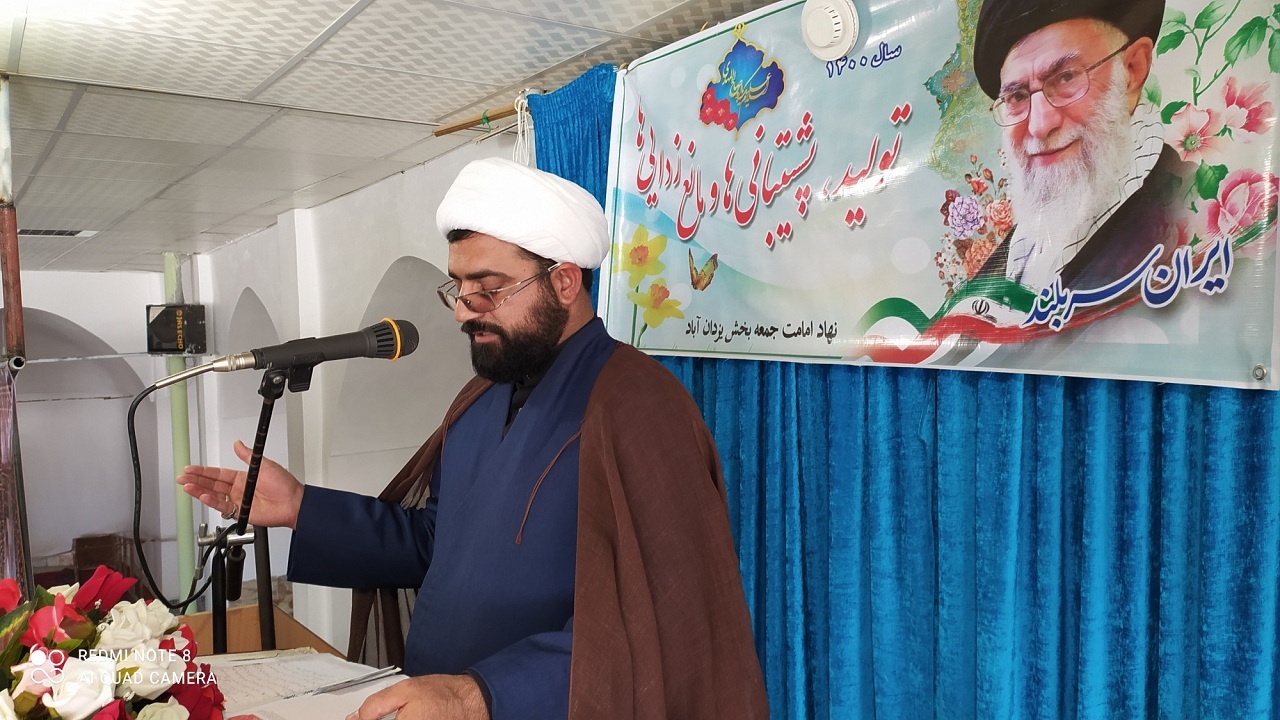 انتقادها باید راهگشا و از روی انصاف باشد