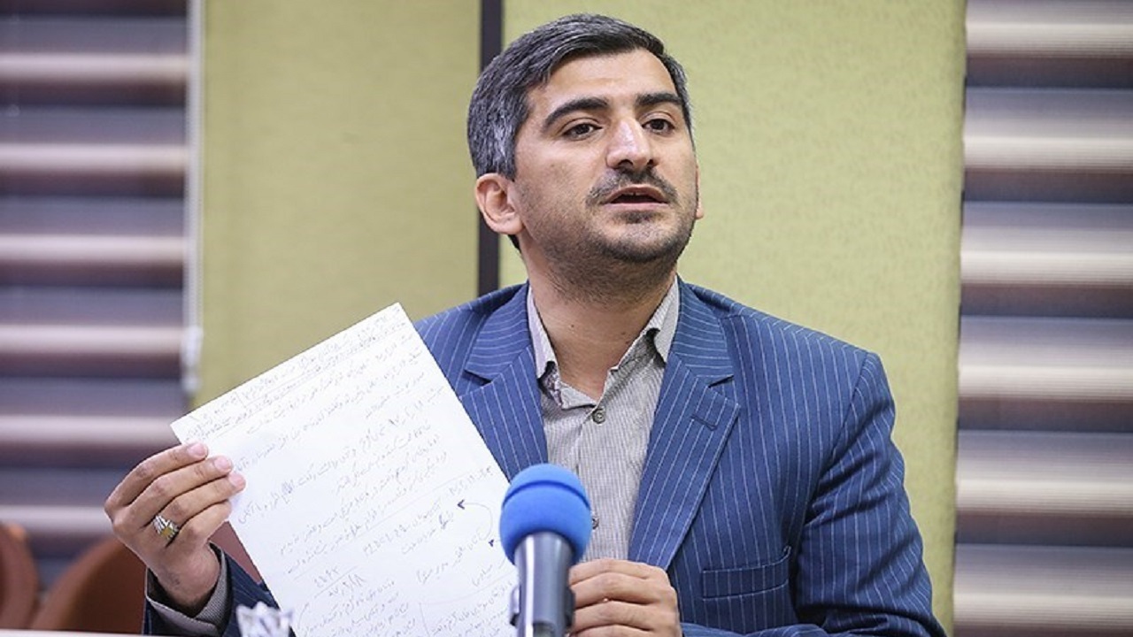 مسئولان اگر کمک نمی‌کنند، مانع تراشی هم نکنند/ دغدغه‌مندان انقلاب مستقل کار می‌کنند