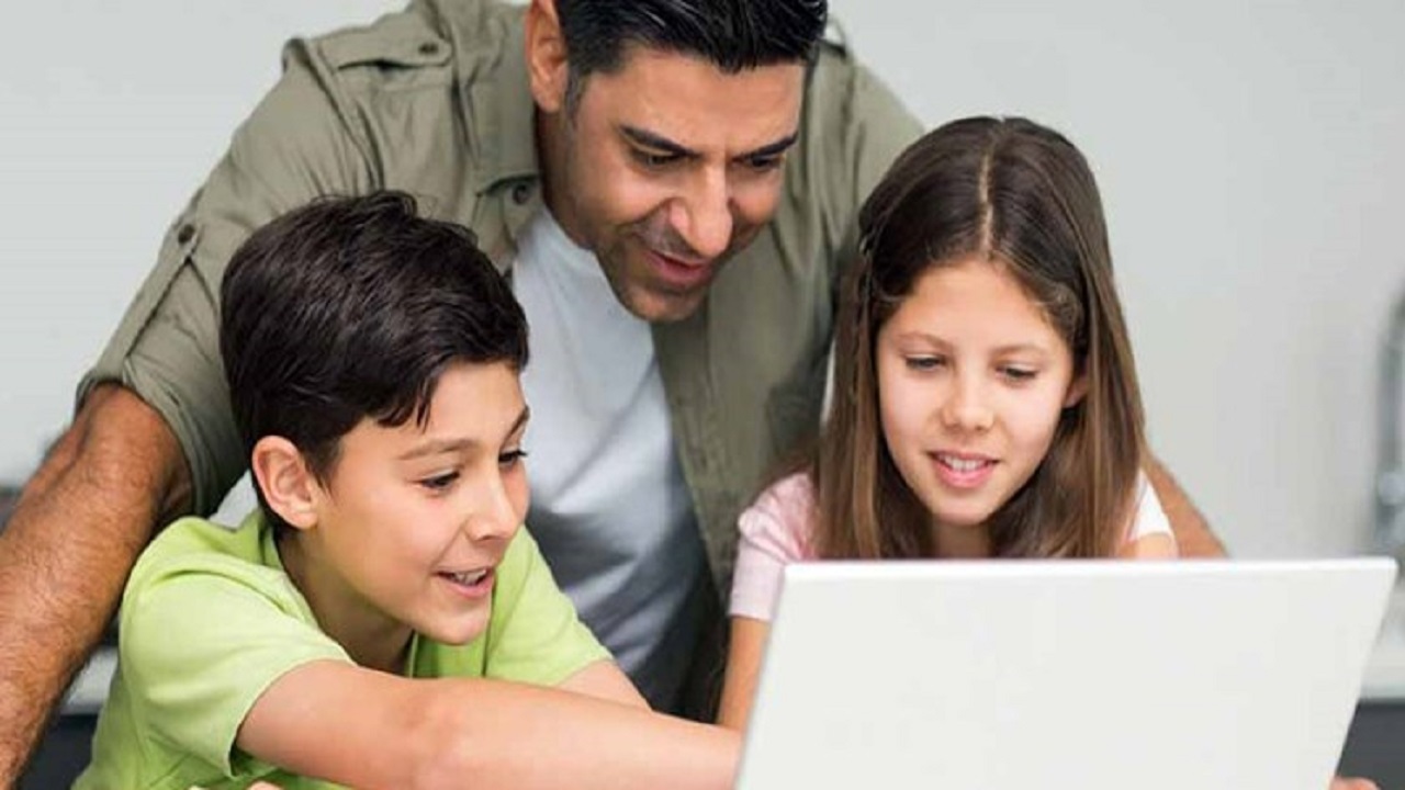 کودکان سایبری؛ از بازی‌های رایانه‌ای تا اعتیاد اینترنتی+ بایدها و نبایدهای پلیسی