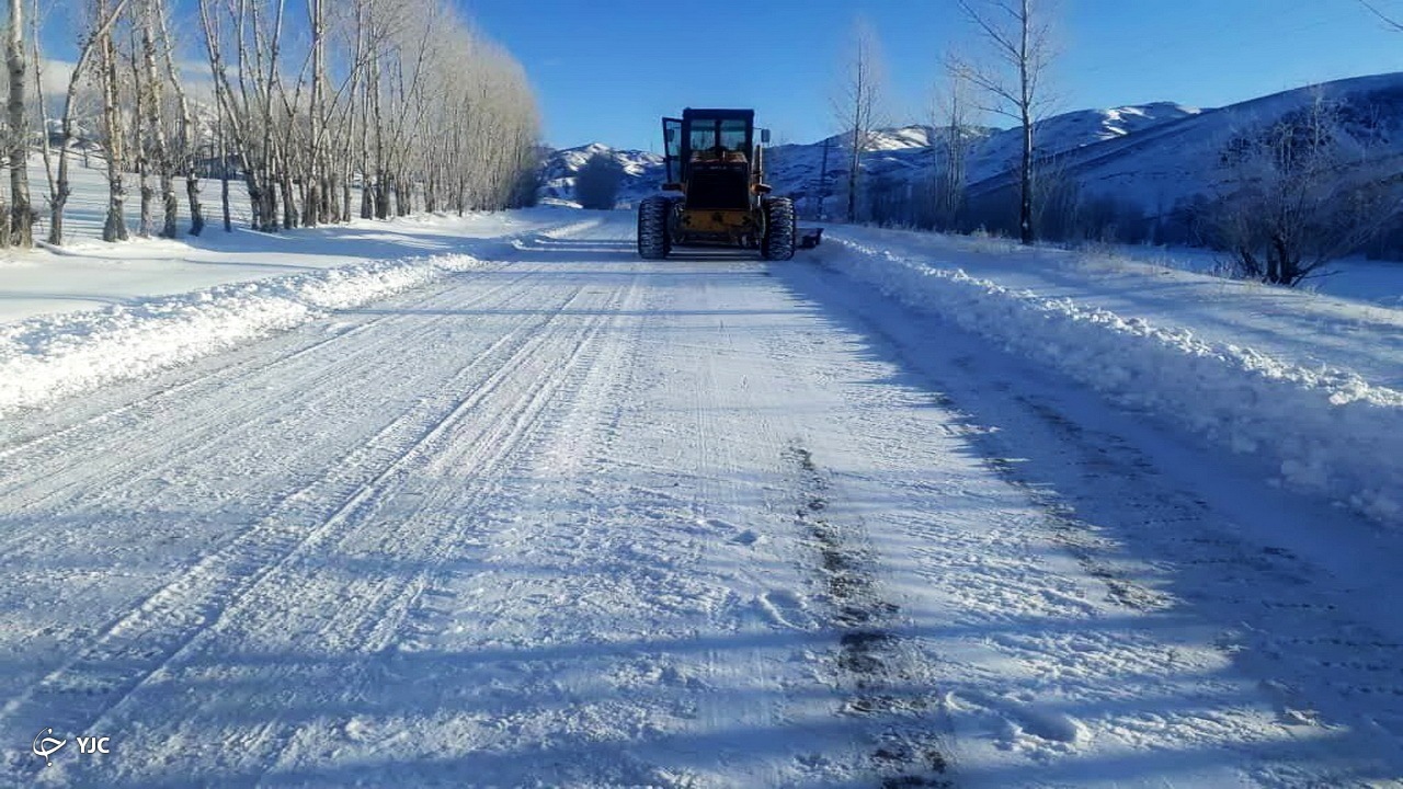 روستاهای مسدود ناشی از بارش برف در آذربایجان‌غربی به ۱۳۲ مورد رسید