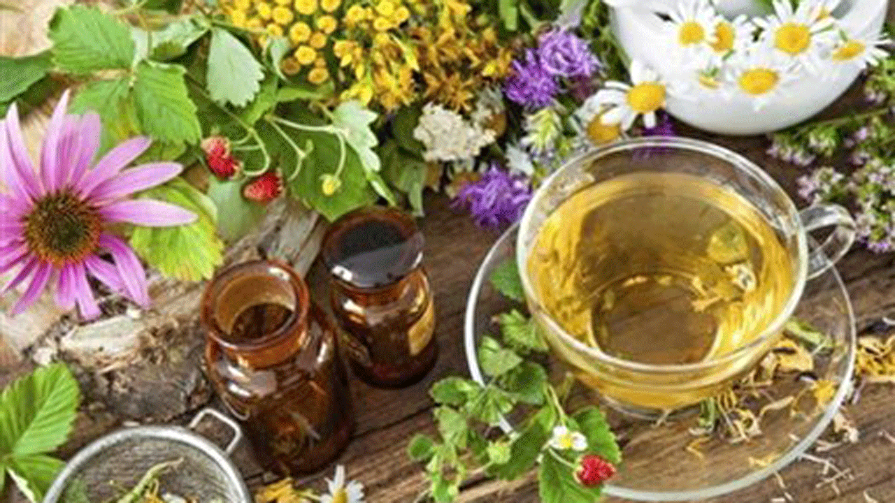 تأثیر دمنوش ها برای کنترل تب کودکان + فیلم