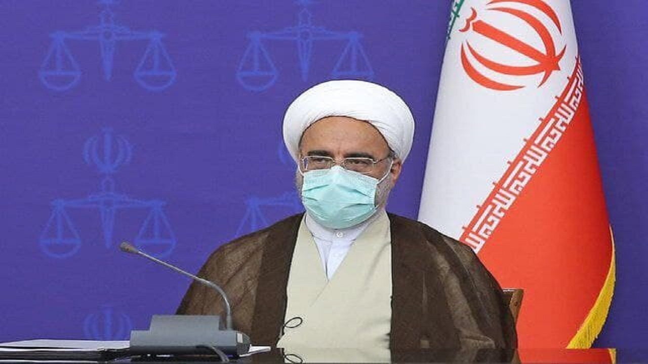 دشمن می‌خواهد نهاد وکالت را مقابل عدلیه قرار دهد/ وجود دو نهاد موازی در وکالت را مصلحت نمی‌دانیم