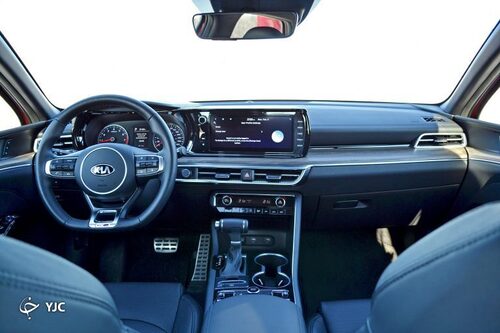 مقایسه تویوتا کمری AWD با کیا K5 AWD