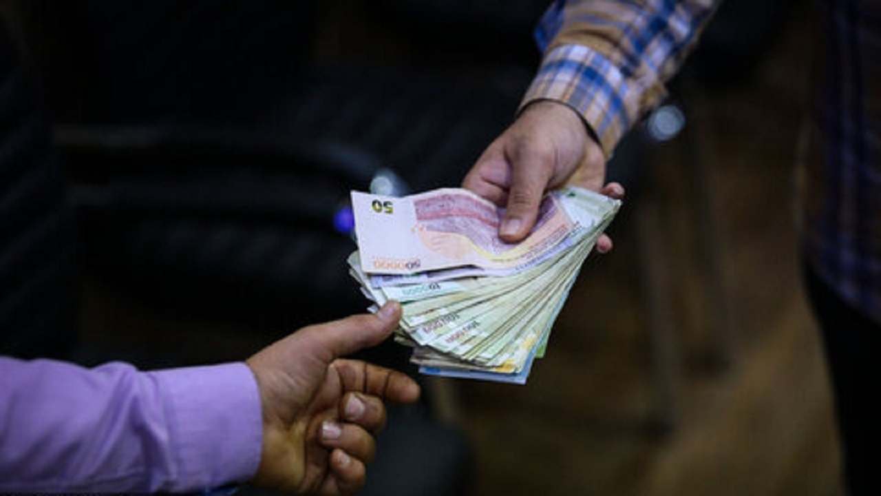 در رقم عیدی کارگران بازنشسته تجدیدنظر شود