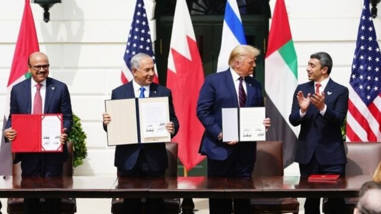 دولت‌های عربی خلیج فارس بازیچه دست استعمارگران و صهیونیست‌ها هستند