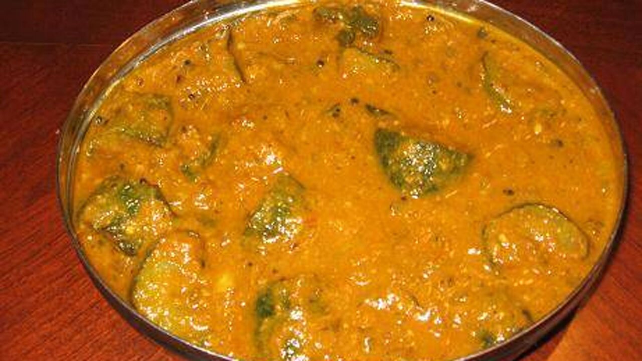طرز تهیه خورشت کاری کدو + فیلم