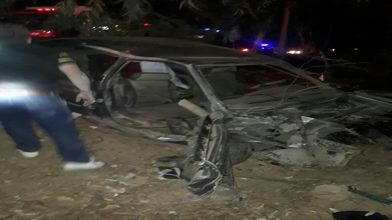 مصدومیت چهار نفر در حادثه تصادف خودرو با درخت