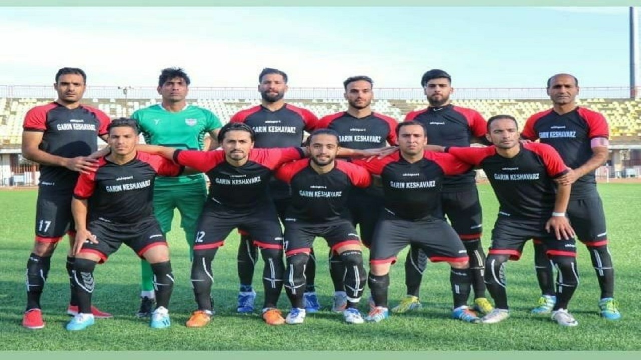 تیم فوتبال گرین کشاورز روی ریل برد افتاد