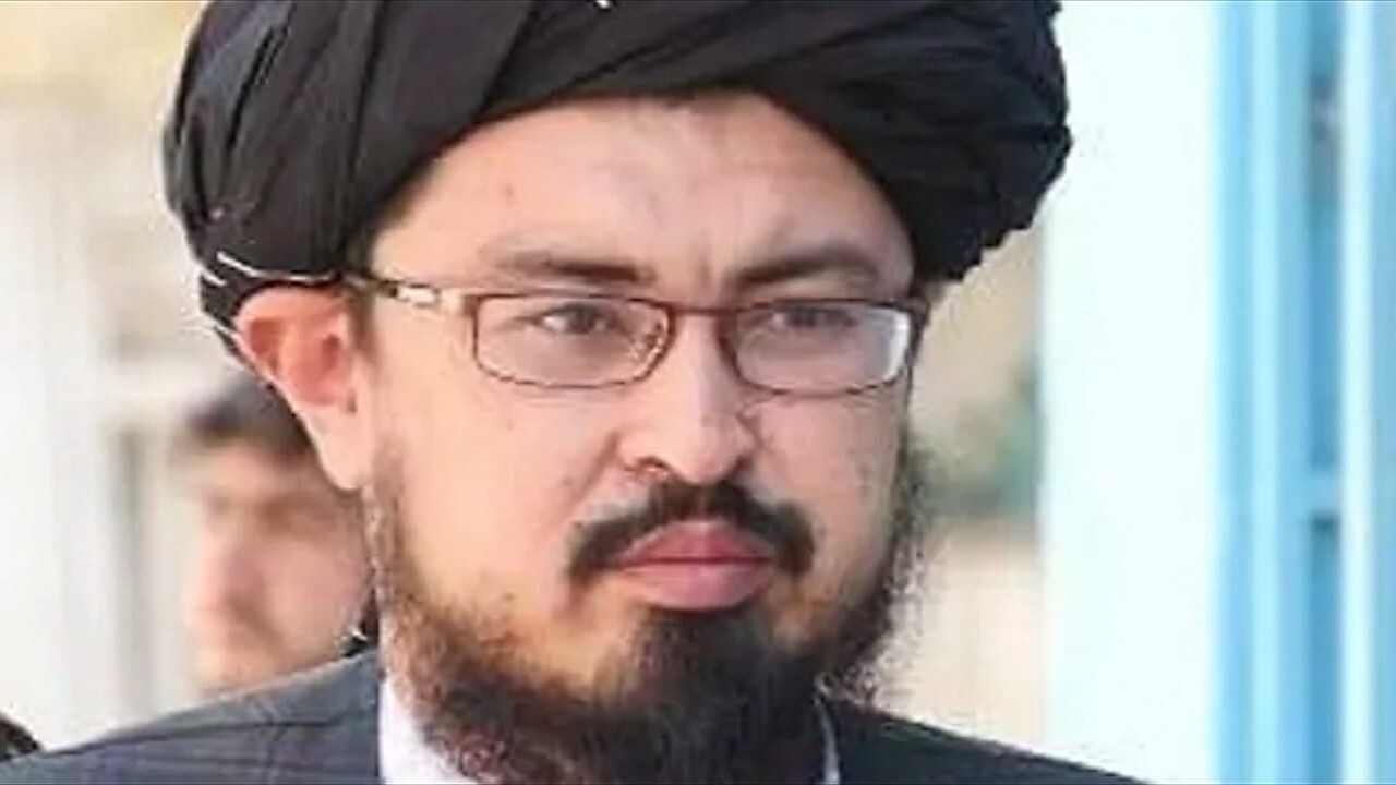 دموکراسی قهرمانان ساختگی پدید آورد