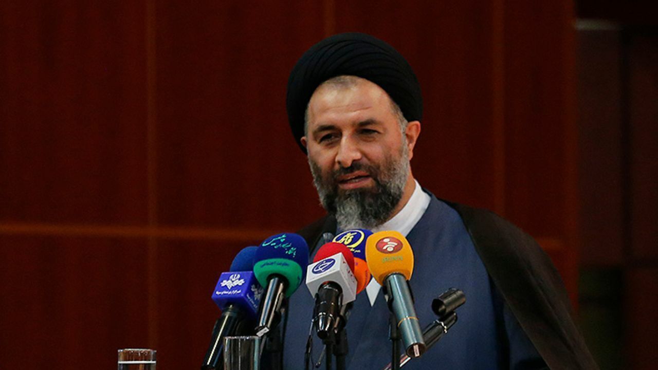 هیچ برنامه عقیدتی سیاسی اجباری نیست/ اعضای خانواده ناجا محدودیتی در استفاده از فضای مجازی ندارند