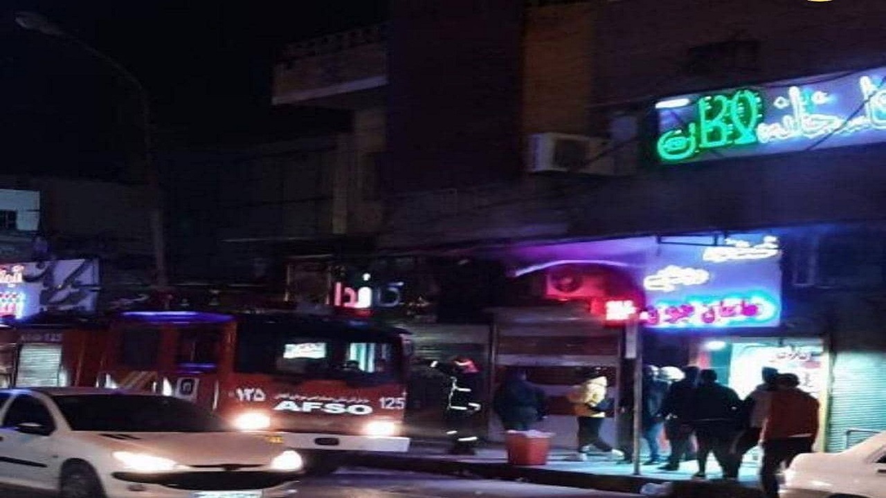 آتش به جان یک واحد تجاری در آبادان افتاد