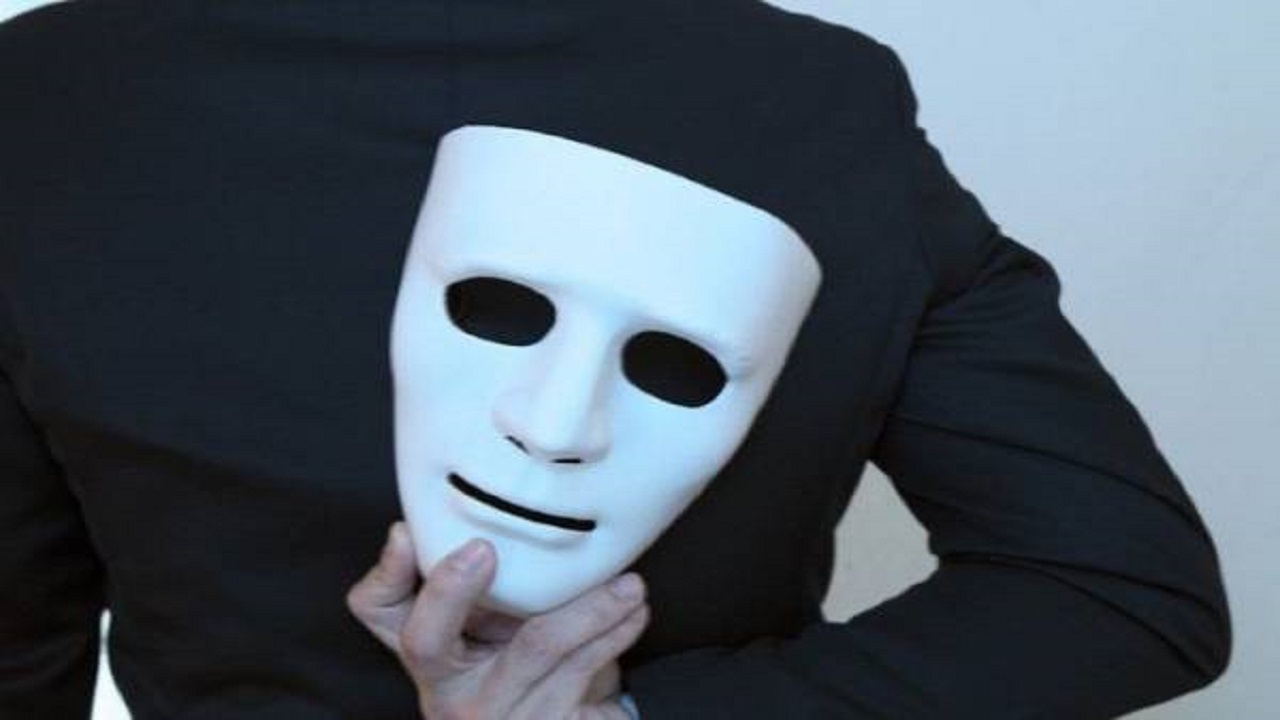 چه کلماتی شما را دروغگو نشان می‌دهند؟