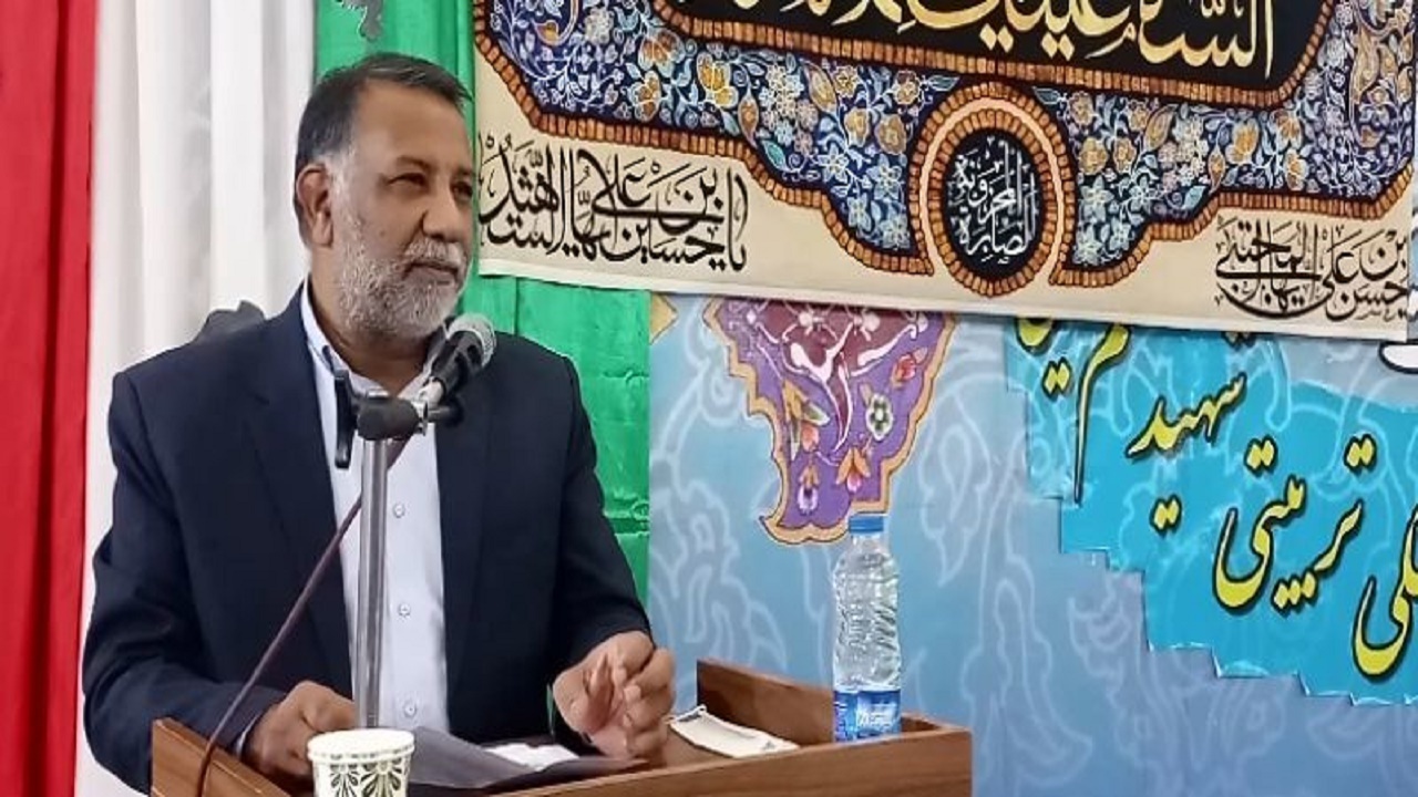 سواد زیربنای توسعه جوامع است