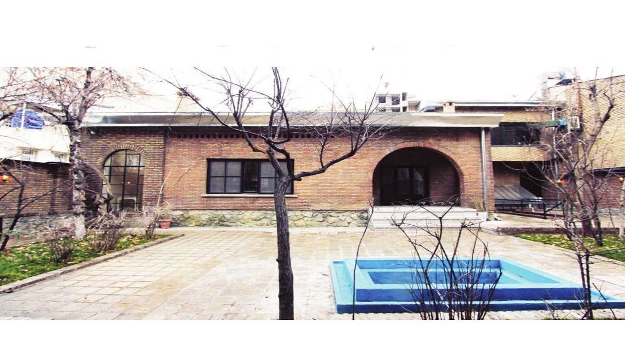 اجرای طرح گذر حکمت از خانه جلال تا نیما