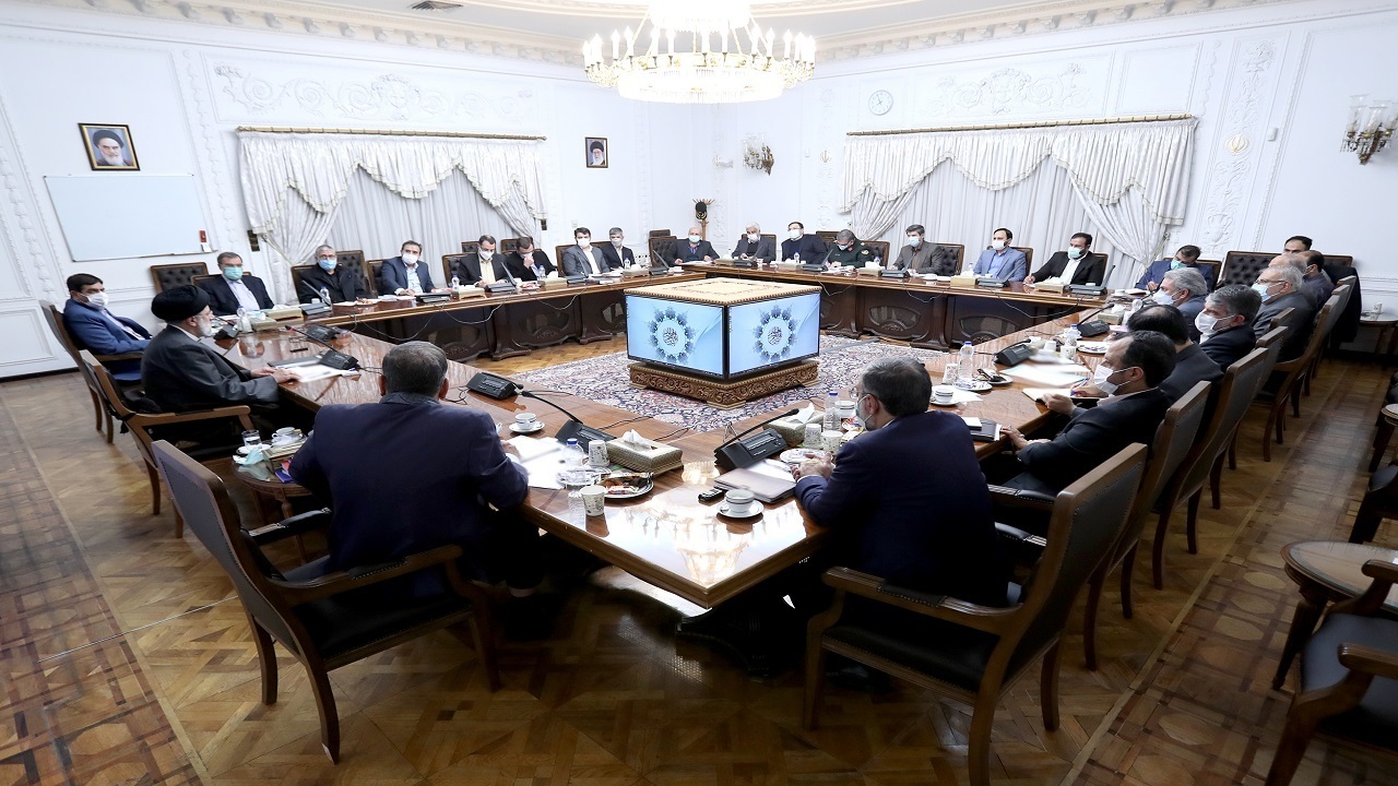 چندصدایی در دولت از موضوع یارانه تا بورس؛ عزم رئیس جمهور برای ایجاد هماهنگی در تیم اقتصادی