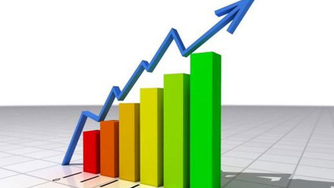 تحلیل اقتصاددان ایرانی از افزایش قیمت ارز در هفته‌های اخیر + فیلم