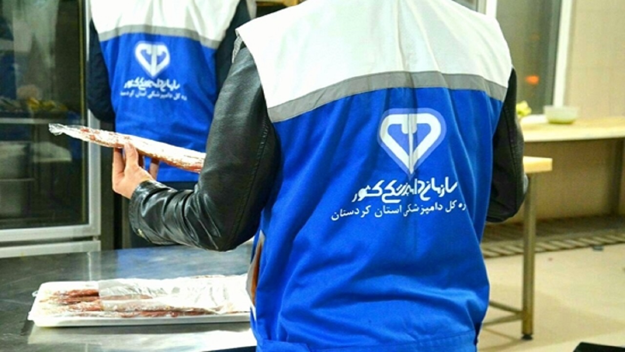 کشف ۳۳۰ کیلو مرغ فاسد از یک بیمارستان در کردستان