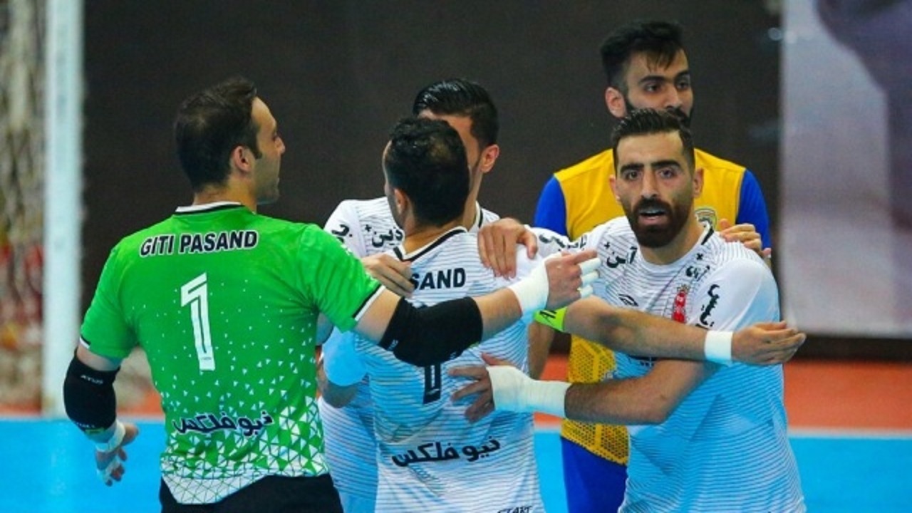 دیدار گیتی پسند اصفهان و مقاومت البرز