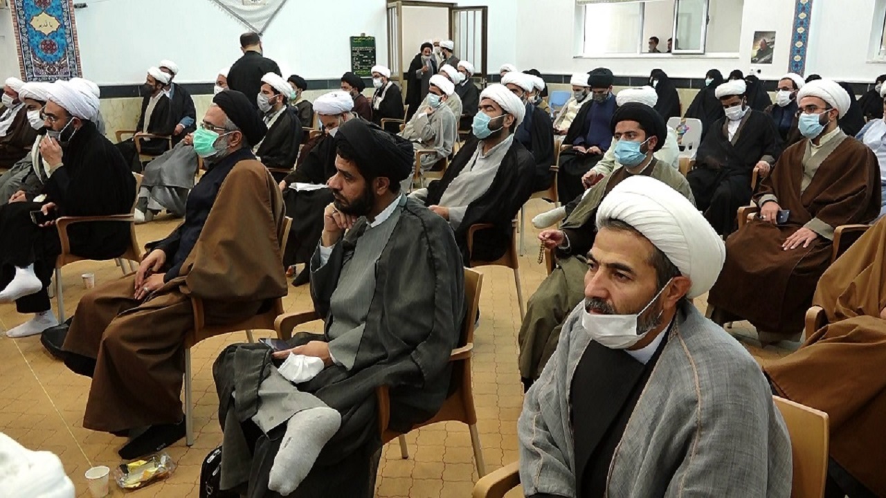 تهذیب و اخلاق مهم‌ترین زیر ساخت‌ها در حوزه ها