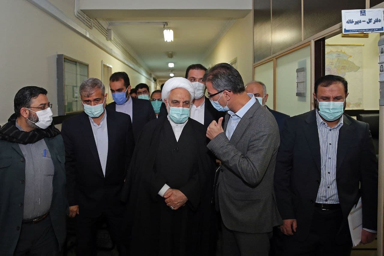 باید از هرگونه تاخیر در اجرای احکام قضایی اجتناب شود