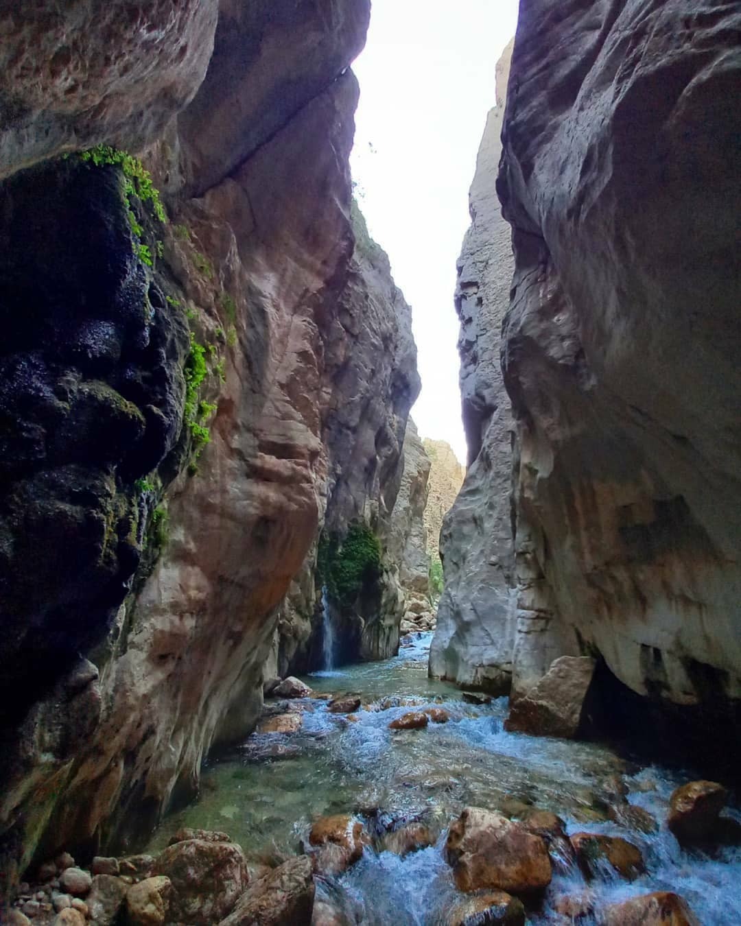 از