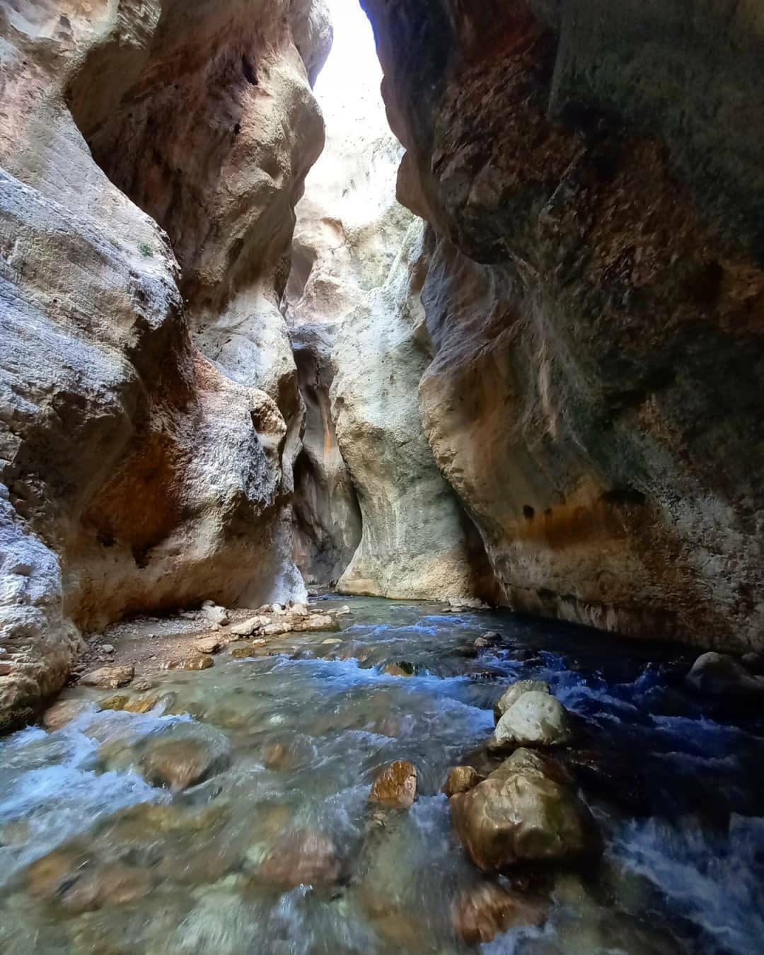 از