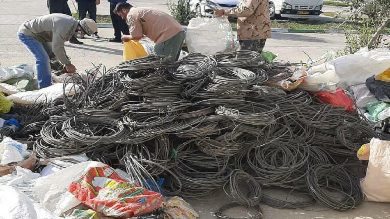 کشف یک تن و ۸۰۰ کیلو گرم سیم و کابل سرقتی در گالیکش