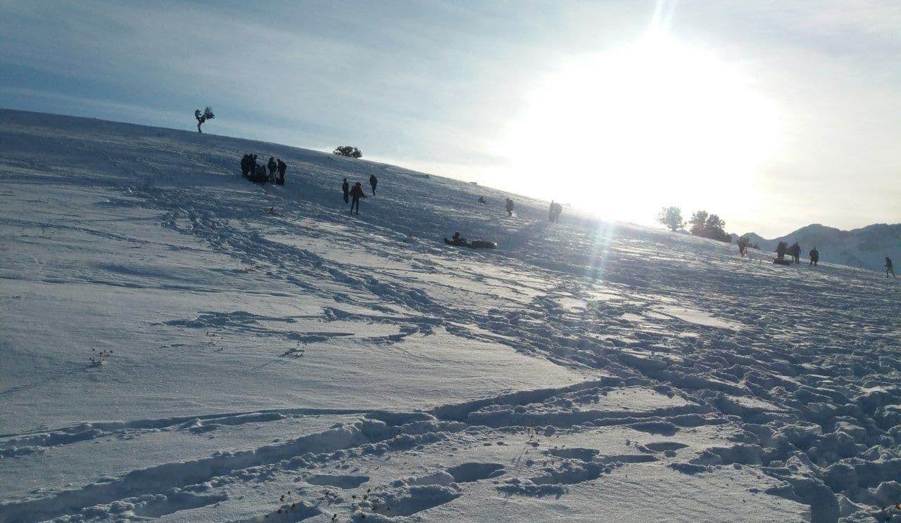 از