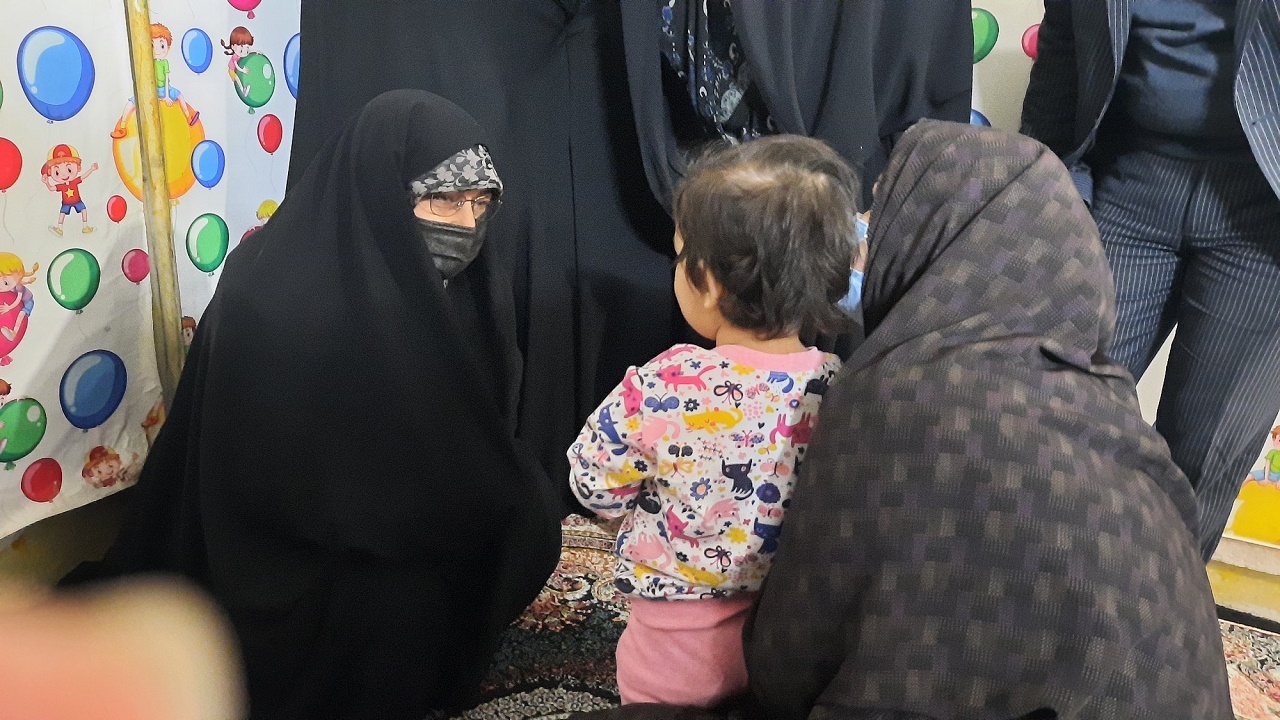 بازدید معاون امور زنان رییس جمهور از شیرخوارگاه صدف قم+تصاویر