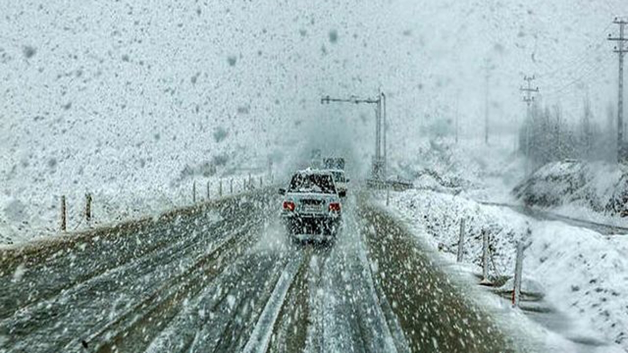 مه گرفتگی در محور کازرون و سپیدان